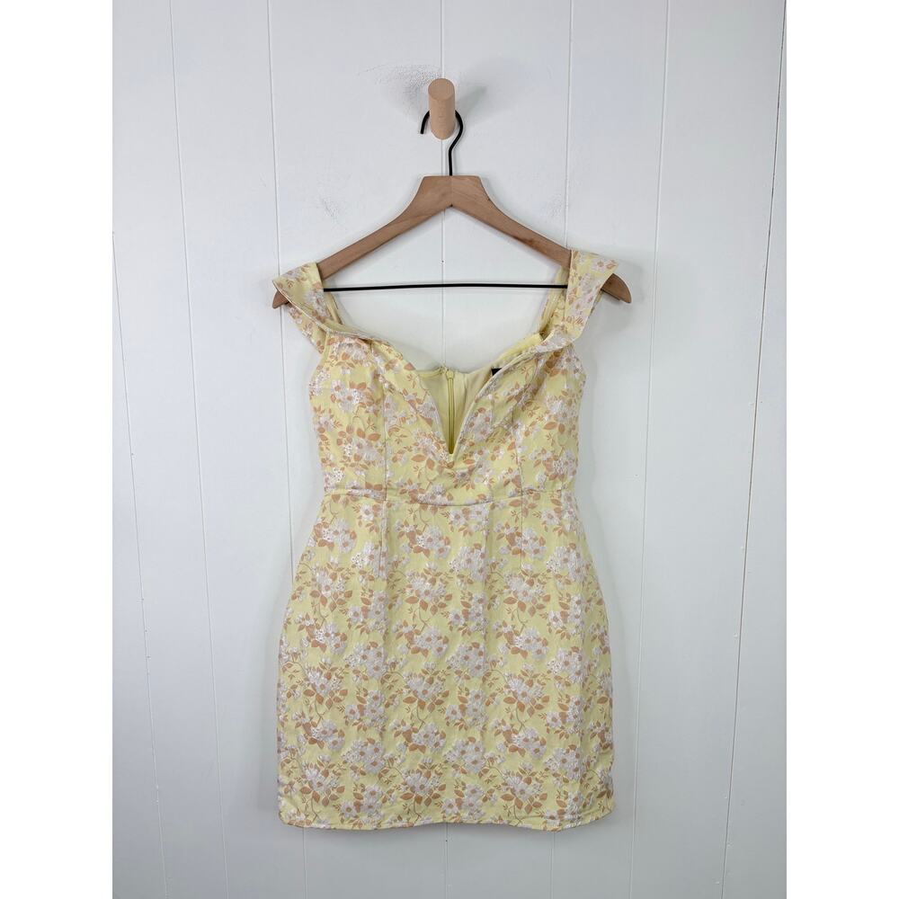 NWT Lulus Favorite Song Floral Jacquard Off Shoulder Mini Dress Small Yellow - Picture 4 of 10